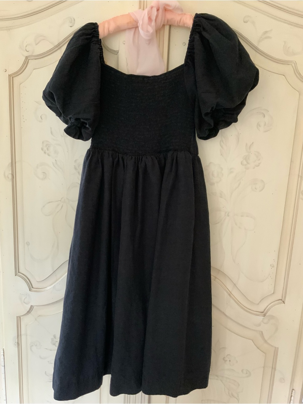 Pomander Place by Tuckernuck Alexis Linen Blend Puff-Sleeve Midi Dress - Picture 5 of 5